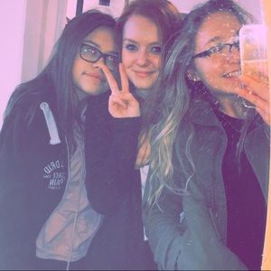 Meet your Posher, Hailey